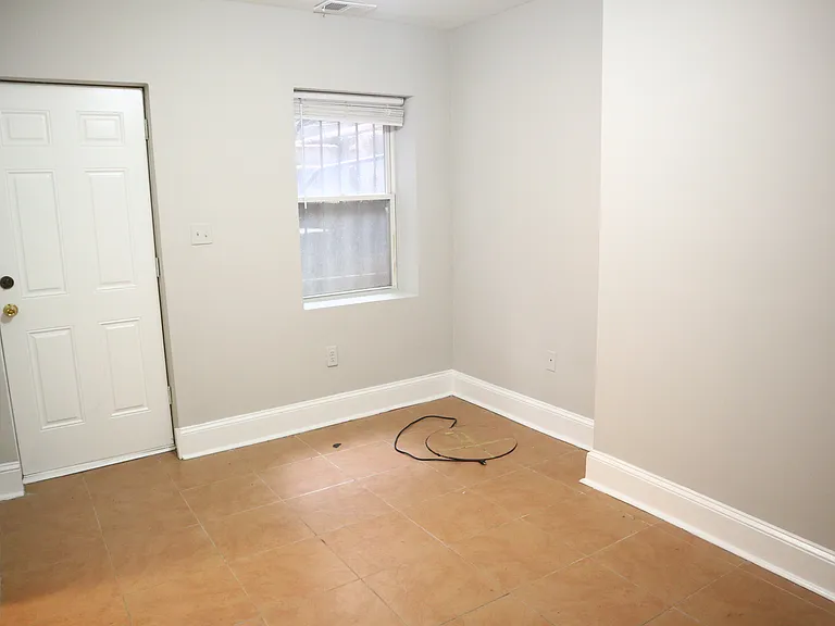 407 Florida Ave NW #BASEMENT — Photo 12