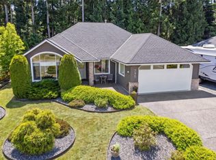 745 Redwood Dr, Qualicum Beach, BC V9K 2J2
