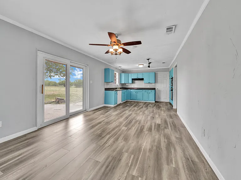 9209 FM 1570 N — Photo 3