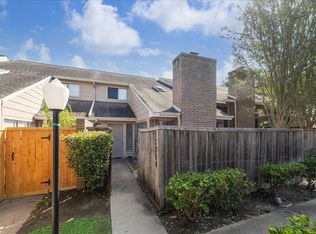 13794 Hollowgreen Dr #303, Houston, TX 77082