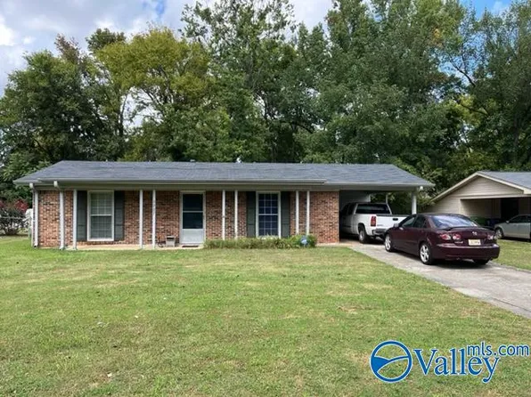 2907 Berkshire Dr SW, Huntsville, AL 35805