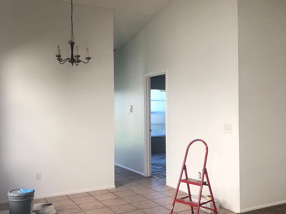 2nd image of 2443 E Illiana St
