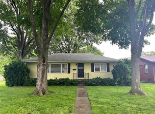301 Tower Dr, East Alton, IL