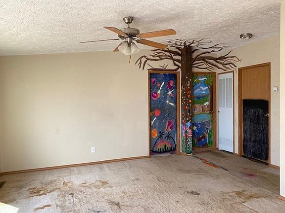 2nd image of 7823 Clark Ave