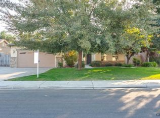 7302 Ellington Dr, Bakersfield, CA 93312