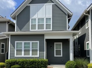 1028 Treaty Oaks Dr, Nashville, TN 37209