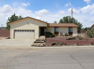 604 E 39th St, Farmington, NM 87401