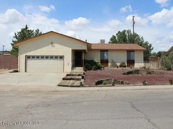 604 E 39th St, Farmington, NM 87401