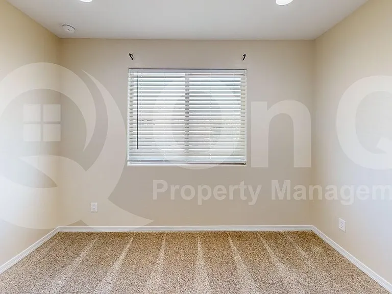 8943 W Marshall Ave — Photo 14