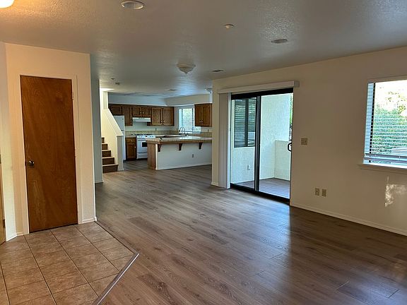 4th image of 417 Brizzolara St
