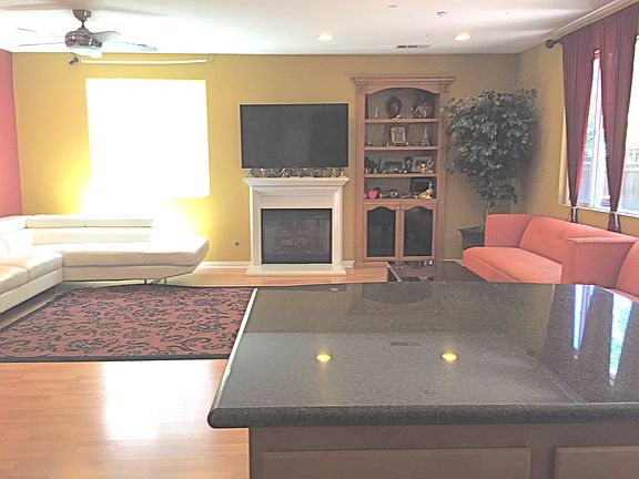 5th image of 10566 Hollingsworth Way
