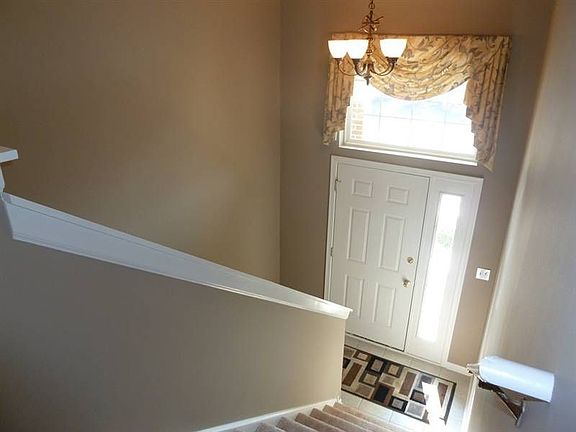 2nd image of 532 Saddlebrook Ln