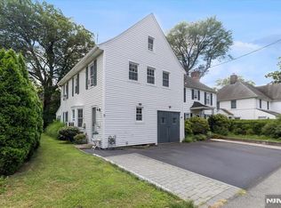 9 Bolton Pl, Fair Lawn, NJ 07410