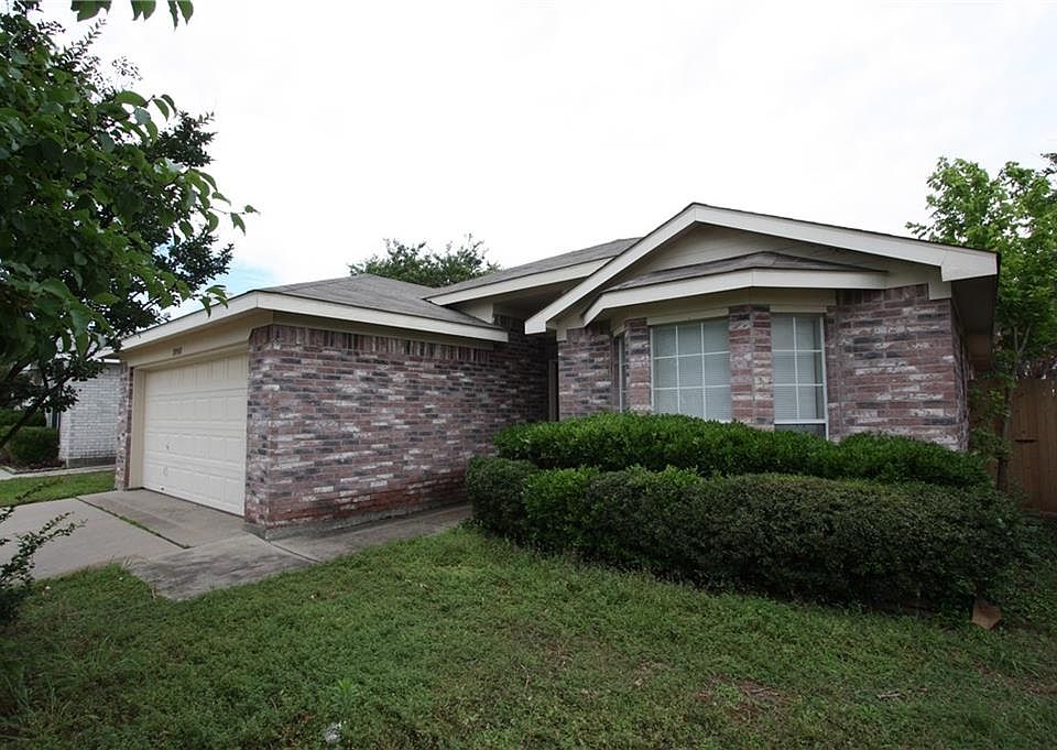1st image of 10908 Deauville Cir N