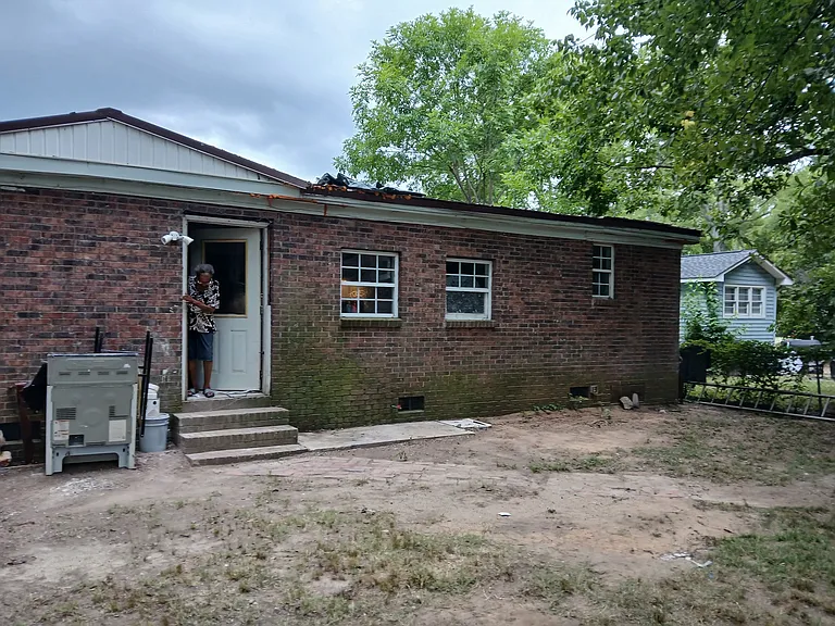 319 Rich St — Photo 10