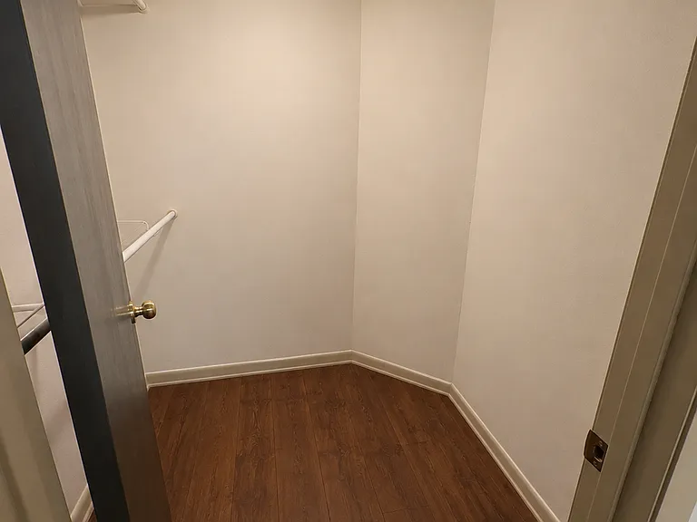 2135 NE 45th Ave — Photo 10