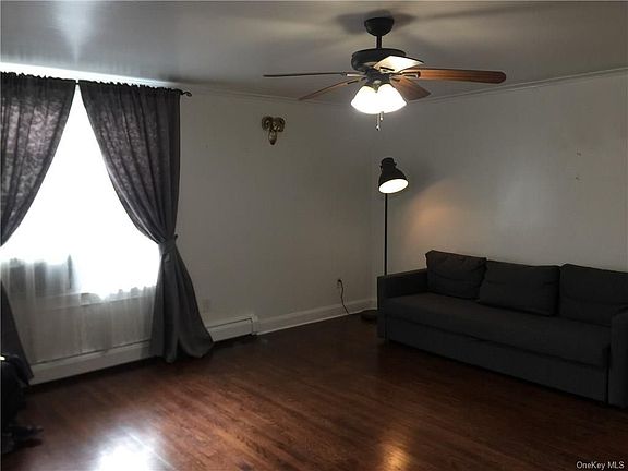 2nd image of 27 Maple St Unit 1R
