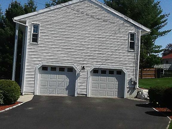 2nd image of 25 Longwood Ave