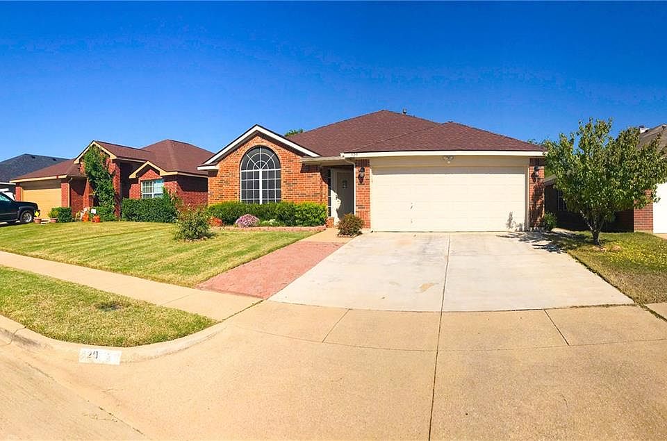 1st image of 929 Plumeria Dr