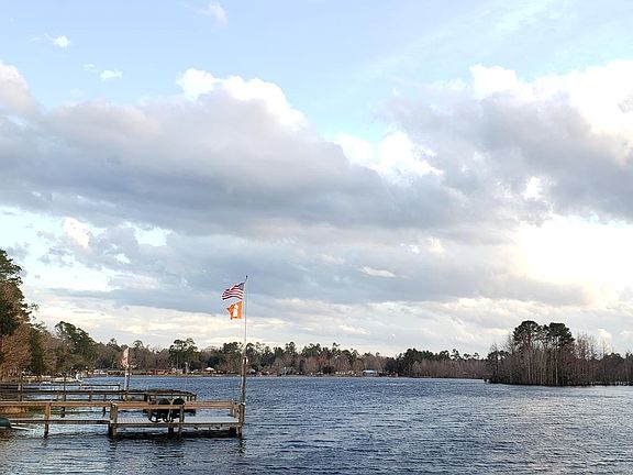 2nd image of Fountain Lake Dr