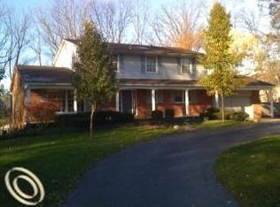 25675 Dennison Rd, Franklin, MI 48025