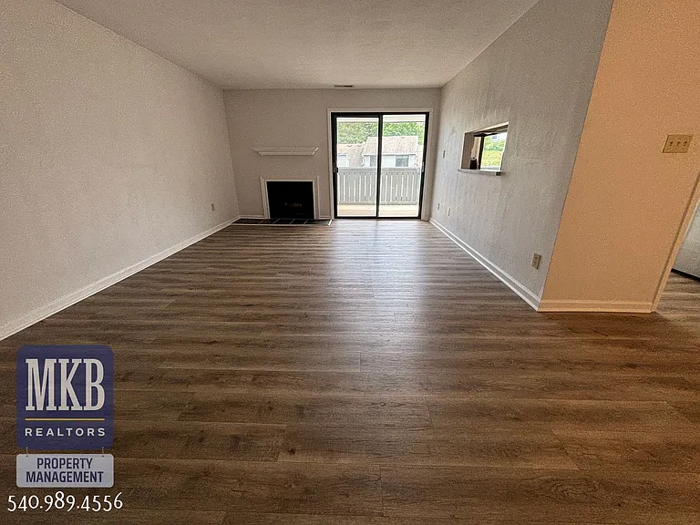 2527 Gatehouse Ln — Photo 6