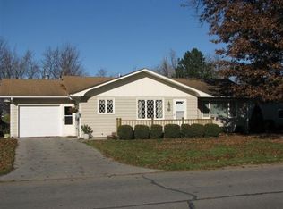 308 Elm St, Pella, IA 50219