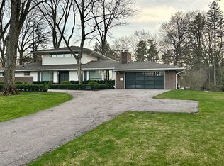 1485 Sodon Lake Dr, Bloomfield Hills, MI 48302