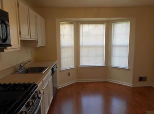 617 Hampshire Dr, North Brunswick, NJ 08902