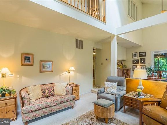3rd image of 3084 Fennegan Ct