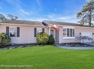 1909 Parkside Dr, Forked River, NJ 08731