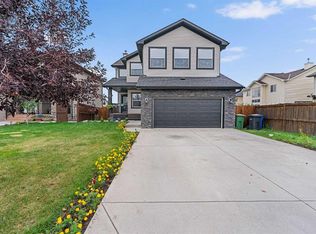 280 N Windermere Dr, Chestermere, AB T1X 1S3