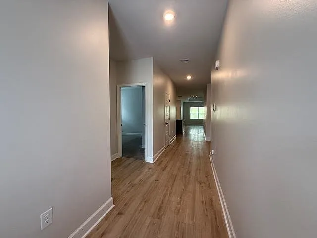 4 bed, 1835 sqft, $3,000 — Photo 2