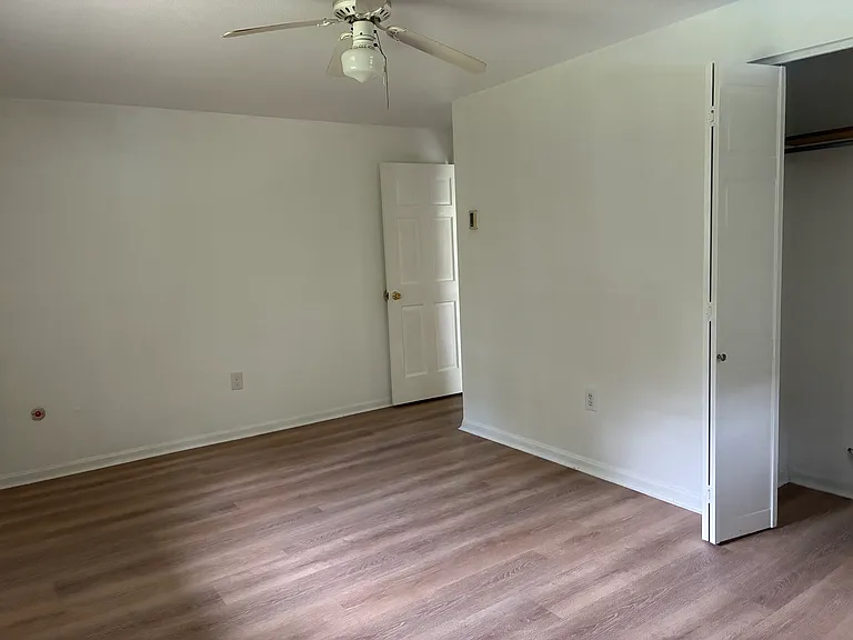 39 Pleasant St — Photo 14