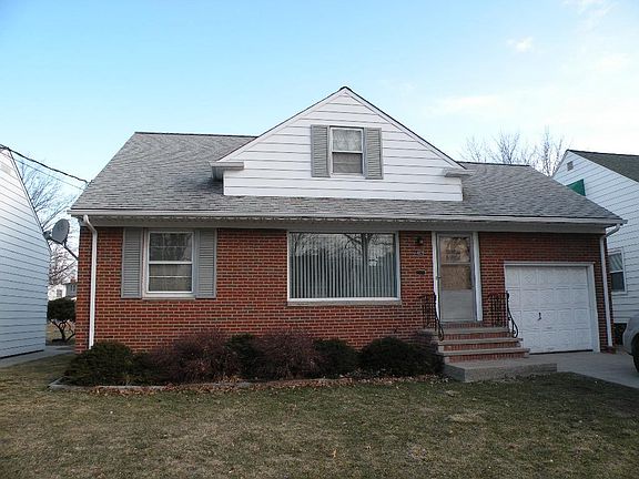 2nd image of 409 Halle Dr