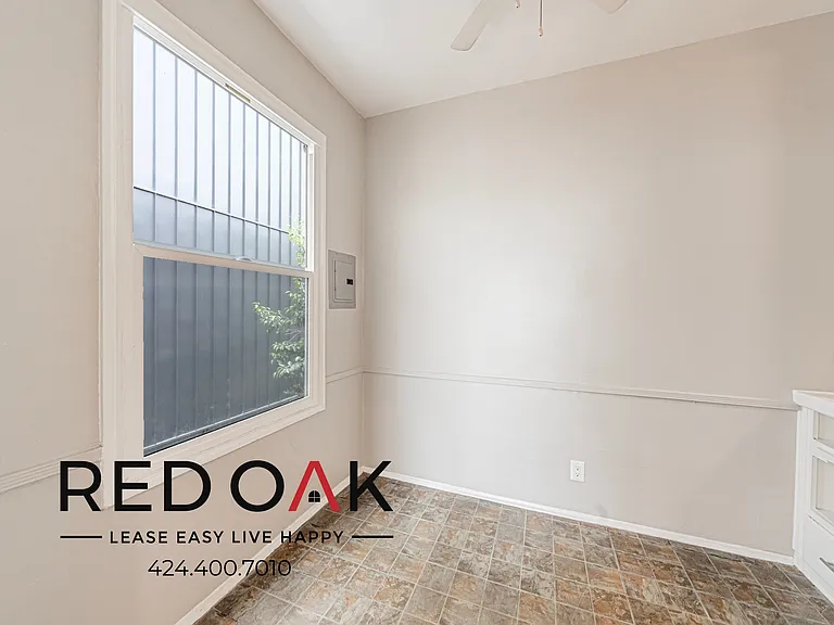 366 N Hayworth Ave #204 — Photo 4
