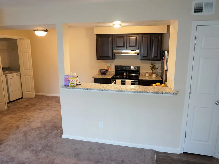 Pembroke Crossing Apartments (825 Crossing Court #103, Virginia Beach, VA 23455) — Photo 22