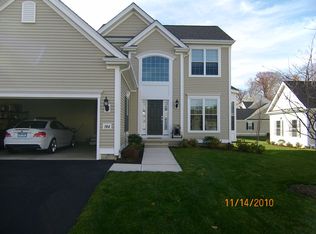 184 Barkledge Dr, Newington, CT 06111