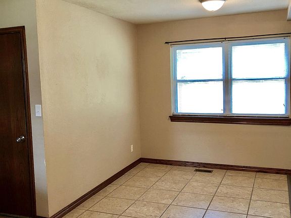 5th image of 1609 Avondale Dr