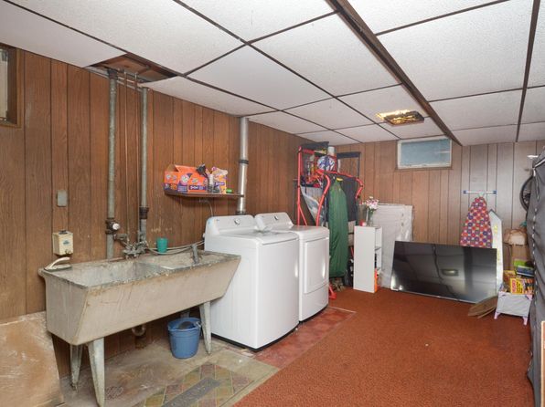 8608 49th Ave N, New Hope, MN 55428