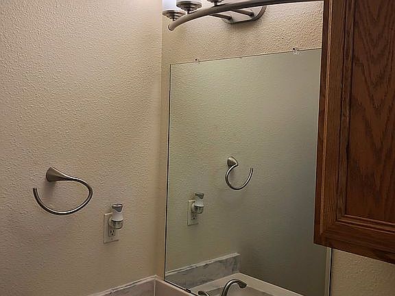 3rd image of 2086 Sweetbay Dr