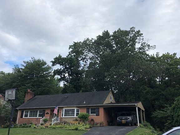 2nd image of 2605 Childs Ln