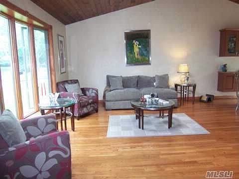3rd image of 5 Harrow Ln