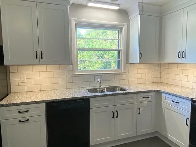 2 bed, 1400 sqft, $2,200 — Photo 4
