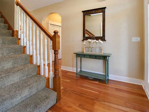4th image of 2098 Palm Dale Dr SW