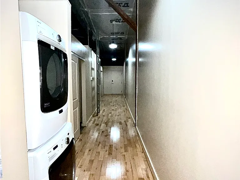 585 S Upper St — Photo 9