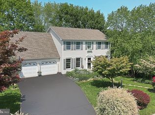 661 Denny Ln, York, PA 17406