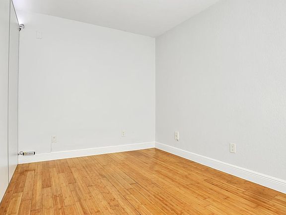 3rd image of 7325 Carlyle Ave Unit 8-7315C-8
