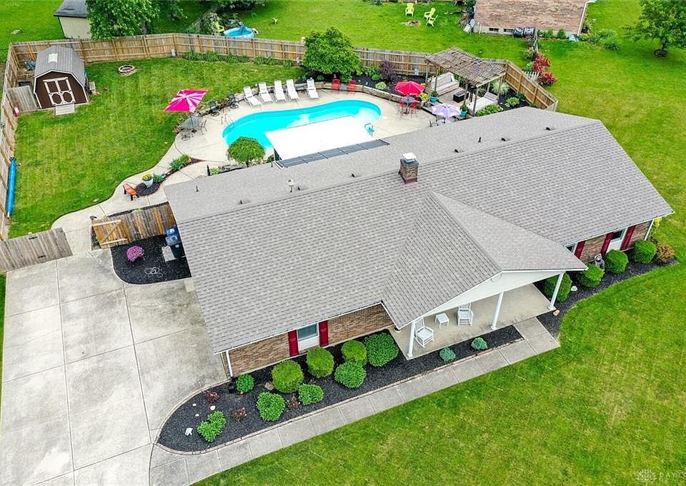 1st image of 9894 Rose Arbor Dr