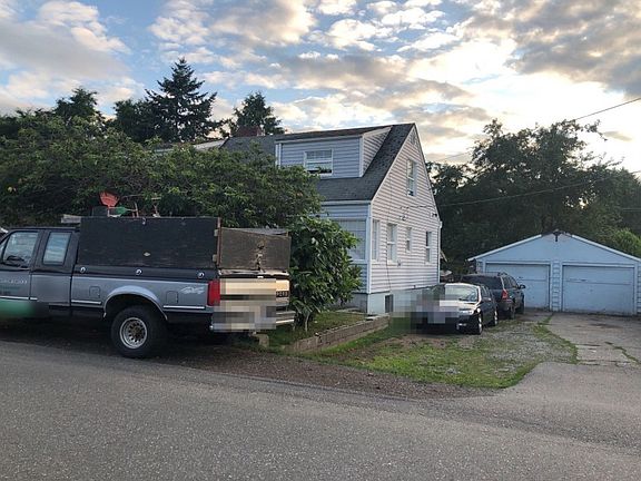 2nd image of 1733 Rainier Ave